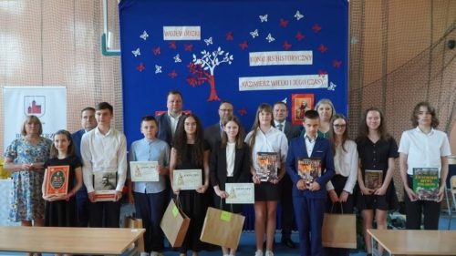 Finaliści wojewódzkiego konkursu historycznego